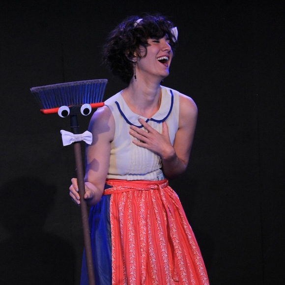 Meet your Posher, Pamela - Picture 3 of 3